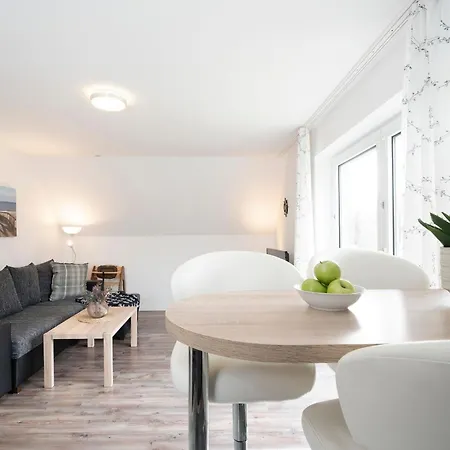 Strandhaus Bornhausen Steuerrad * Dahme (Schleswig-Holstein)